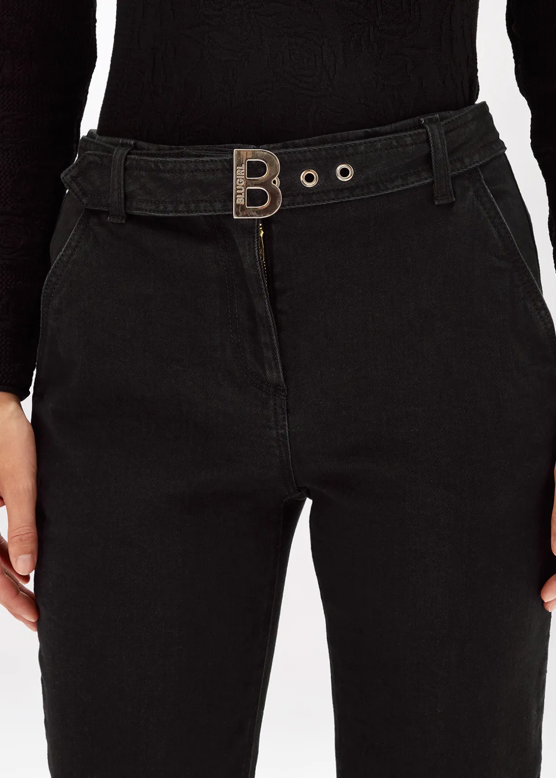 CARROT FIT JEANS IN STRETCH DENIM