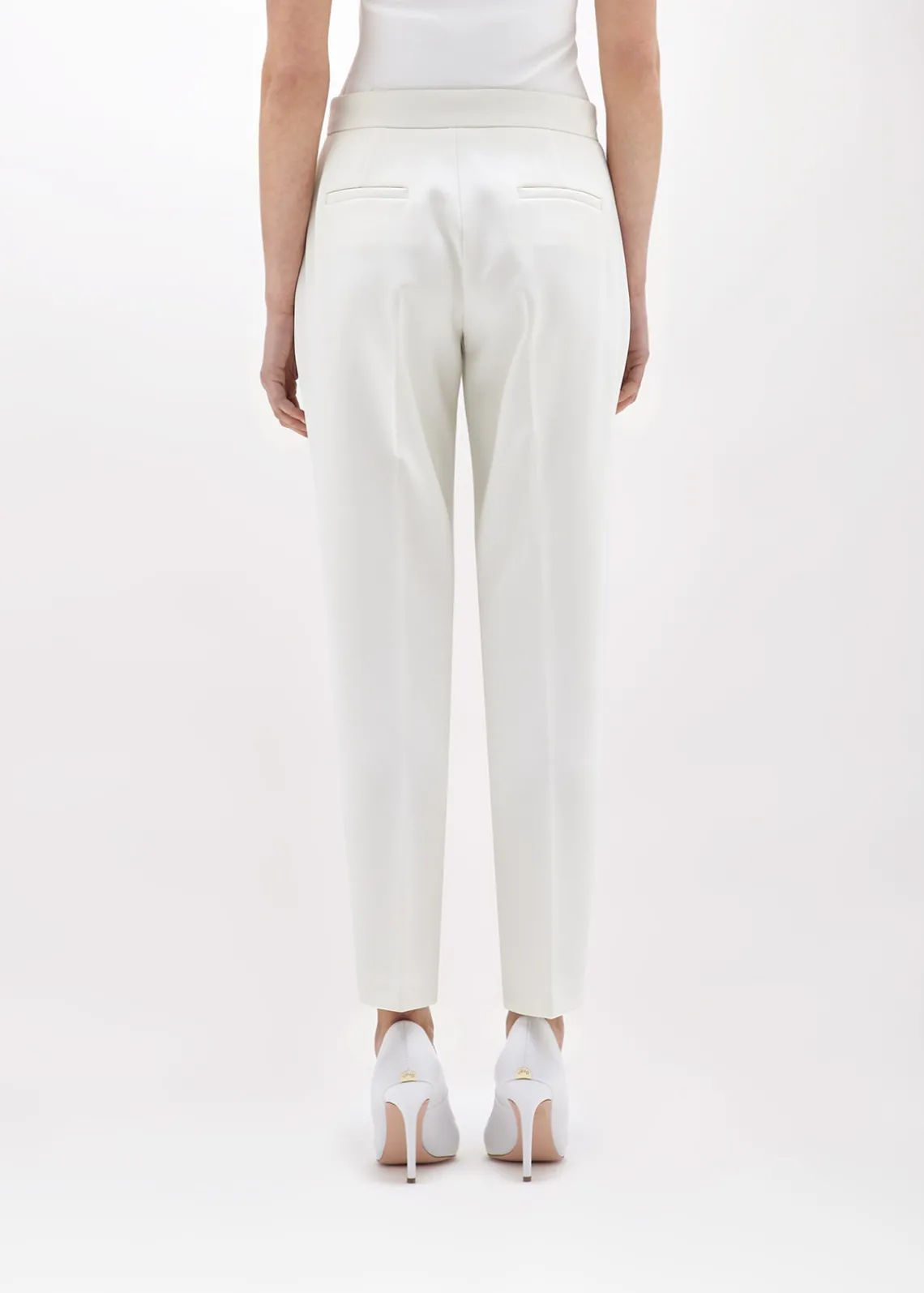 CIGARETTE PANTS IN LIGHT CRÊPE