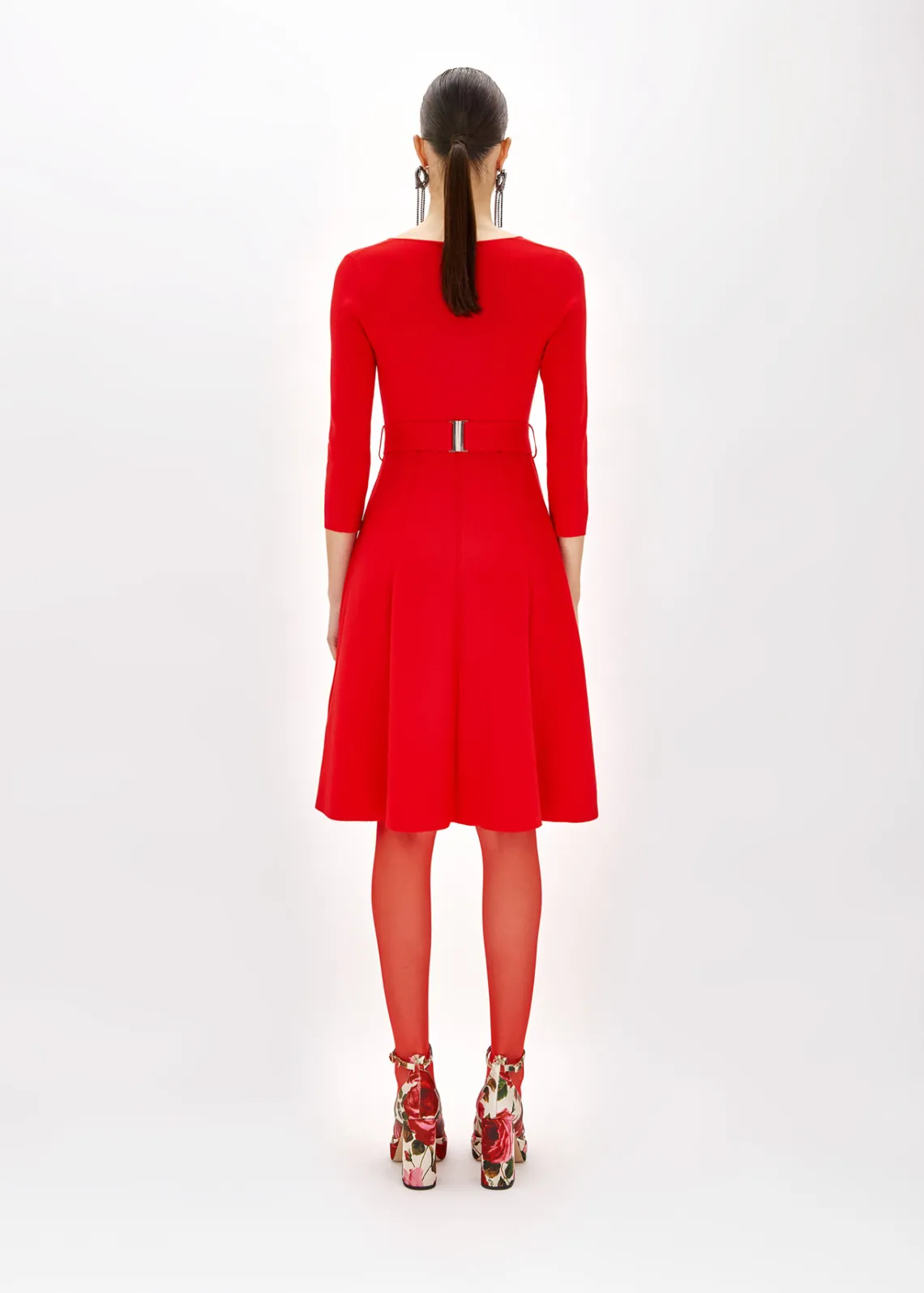 FITTED DRESS WITH BRANDED BELT