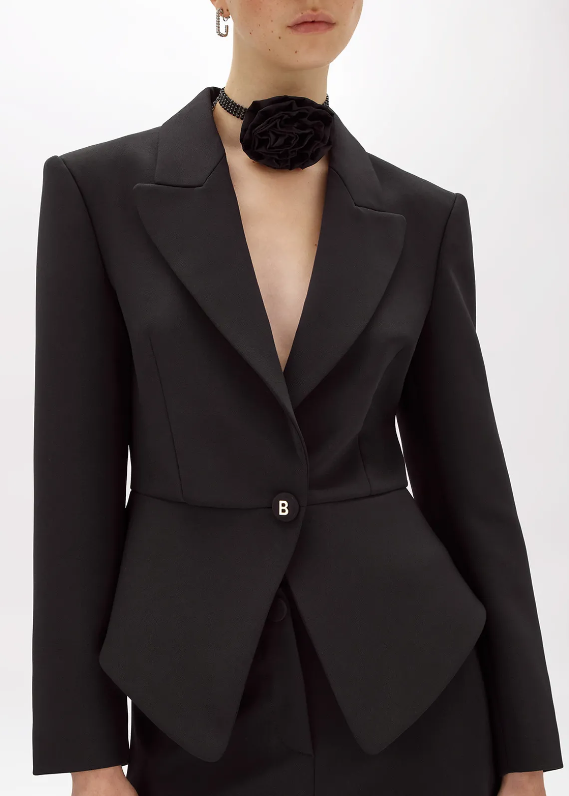 FITTED JACKET IN STRETCH CRÊPE