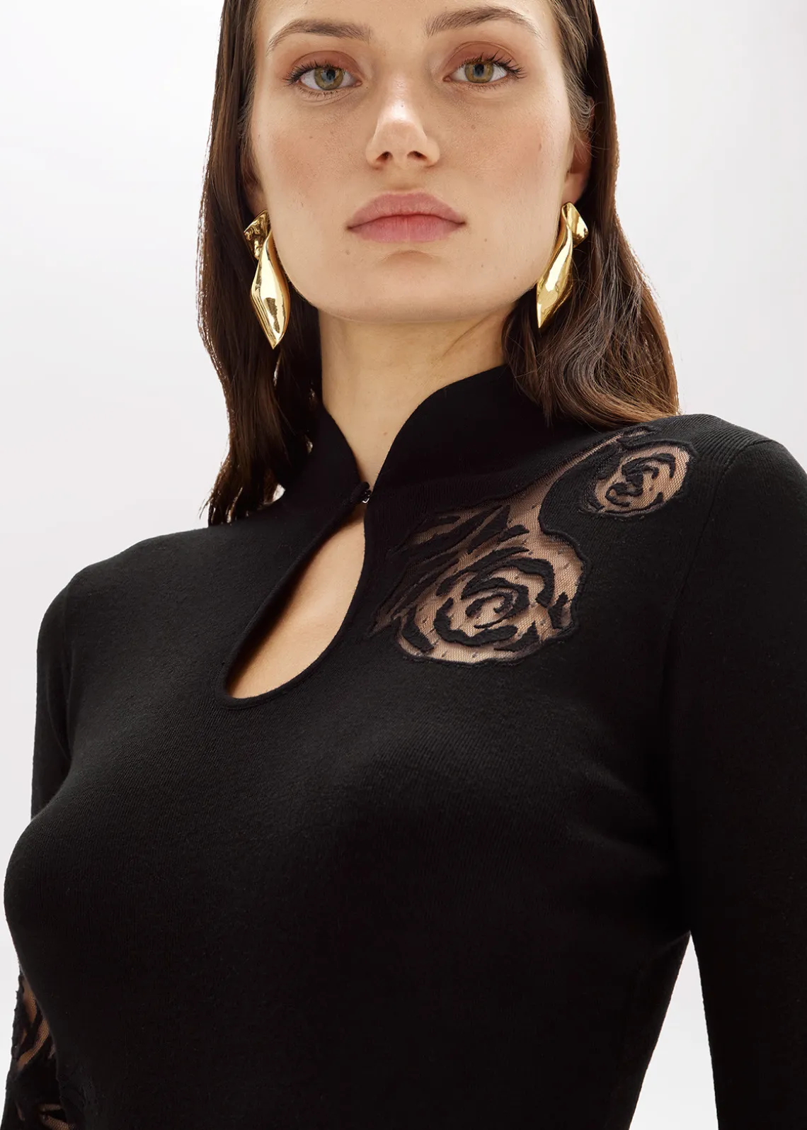 FITTED KNIT DRESS WITH TULLE ROSES