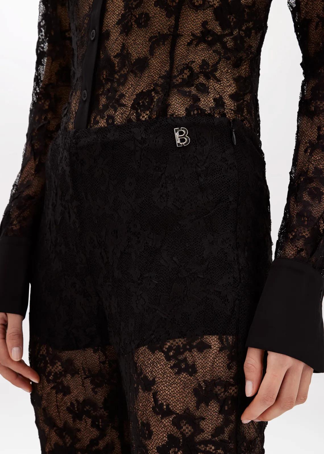Flared pants in stretch lace