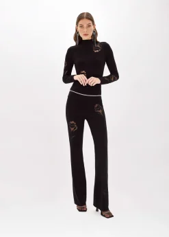 KNITTED PANTS WITH ROSES