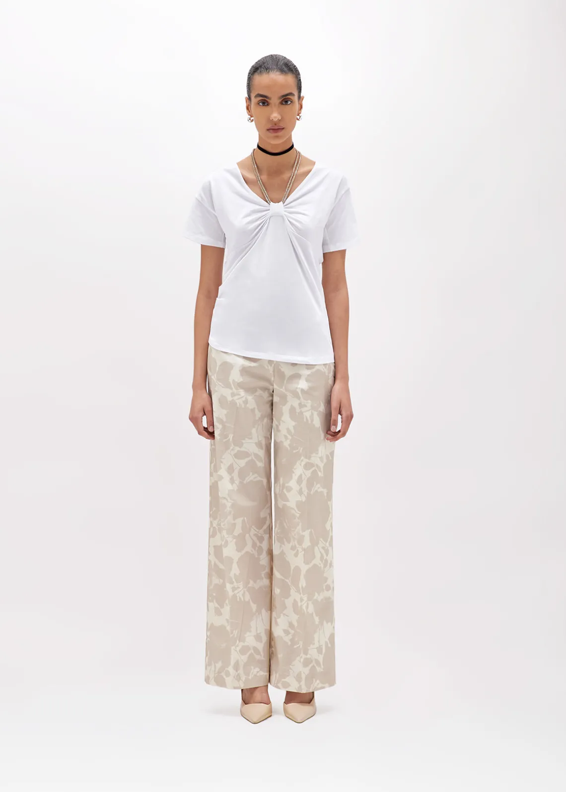 T-SHIRT WITH DRAPED DETAILS AND NECKLACE